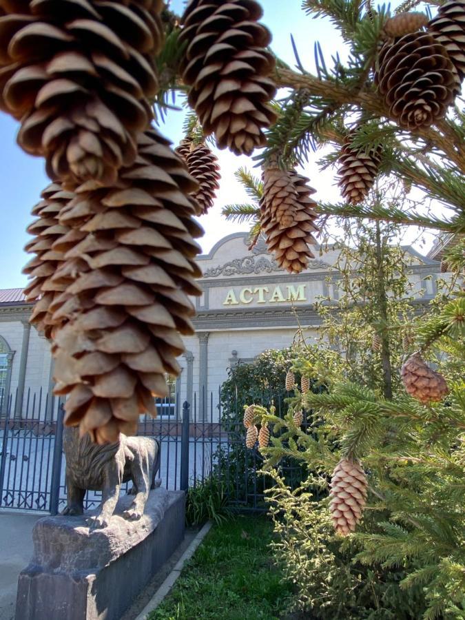 Hotel Astam Костанай Екстериор снимка
