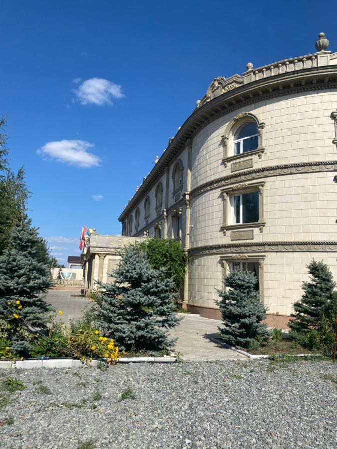Hotel Astam Костанай Екстериор снимка