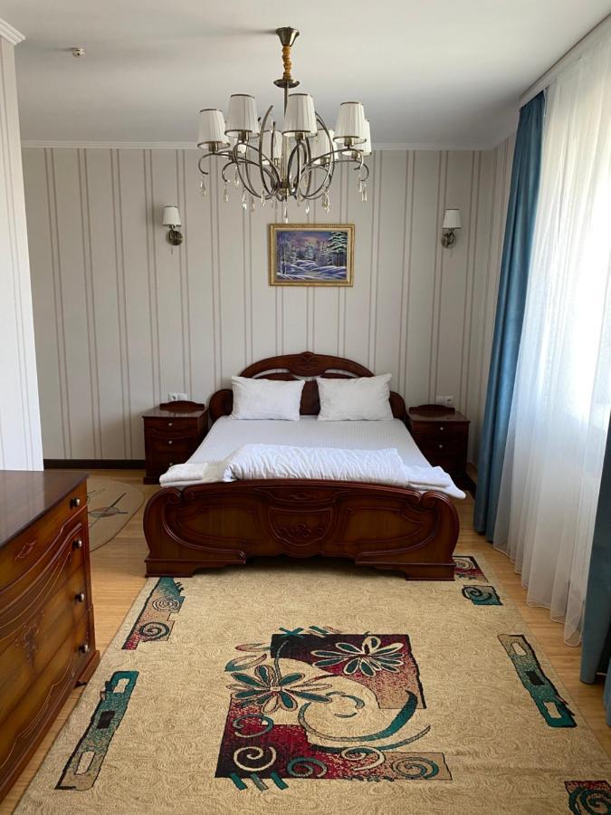 Hotel Astam Костанай Екстериор снимка